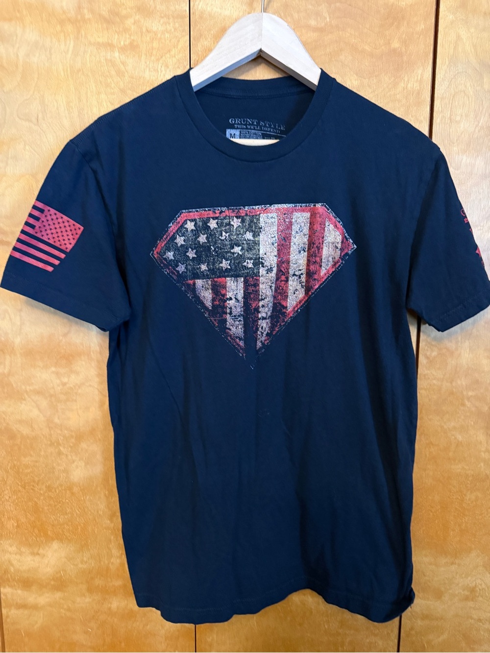 Grunt Style Navy T-shirt Super Patriot Design Men Size medium